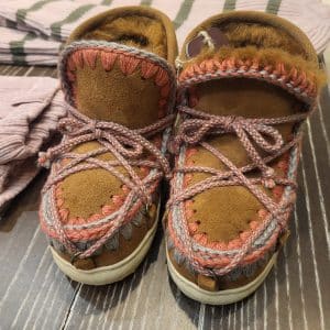 Botín Mou con Cordones.